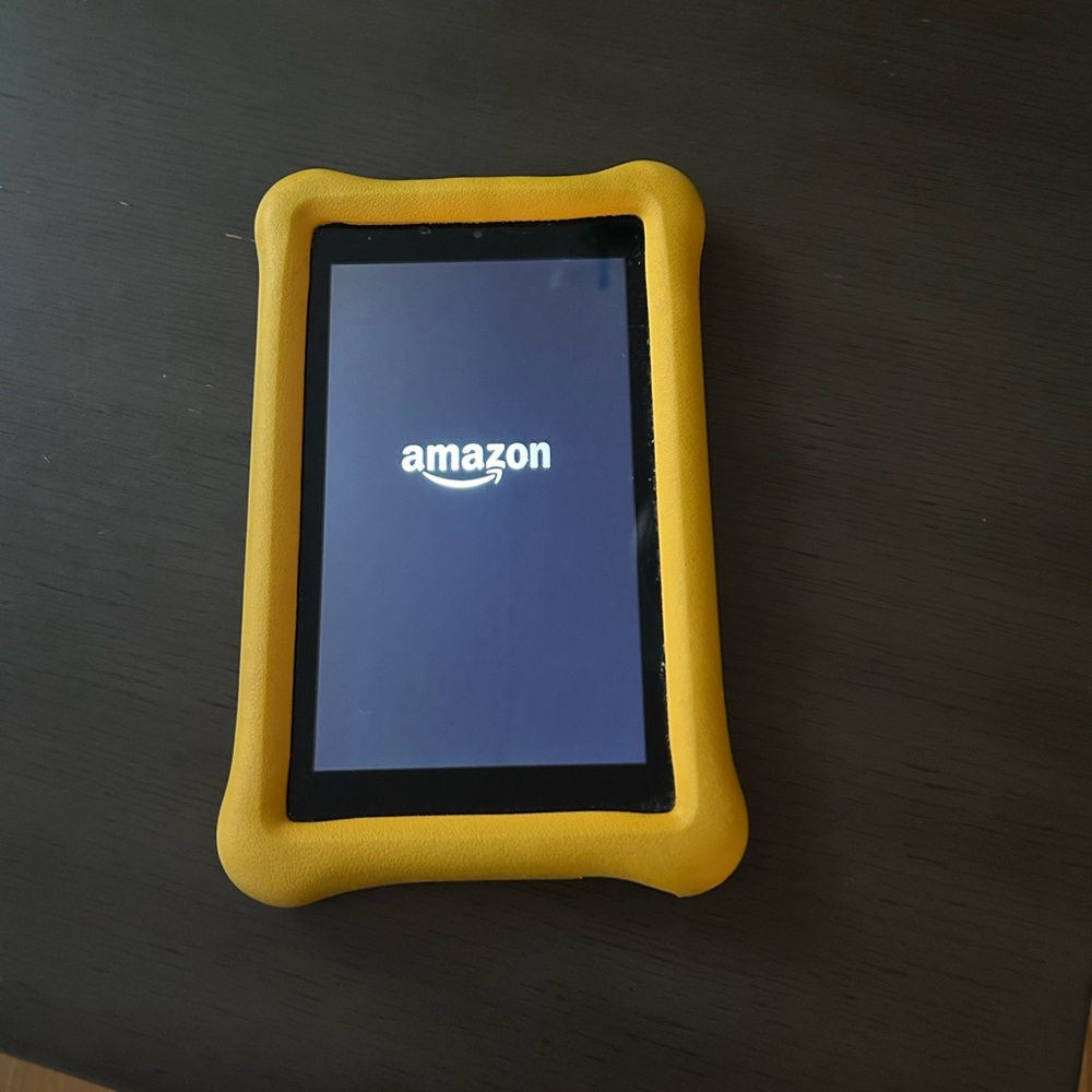 Amazon Tablet - Picture 4 of 4